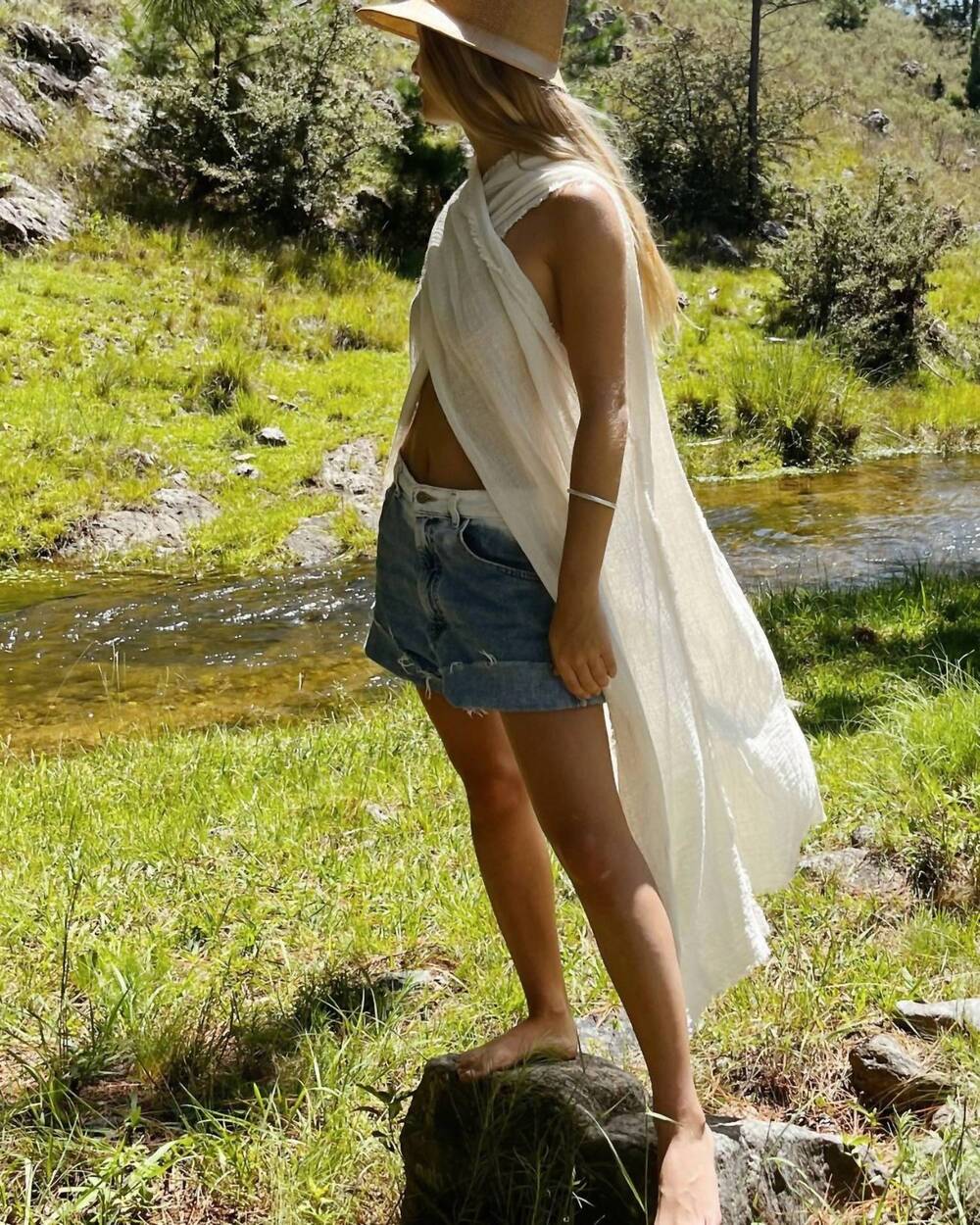 NEW QUITA cisne cover up in ivory